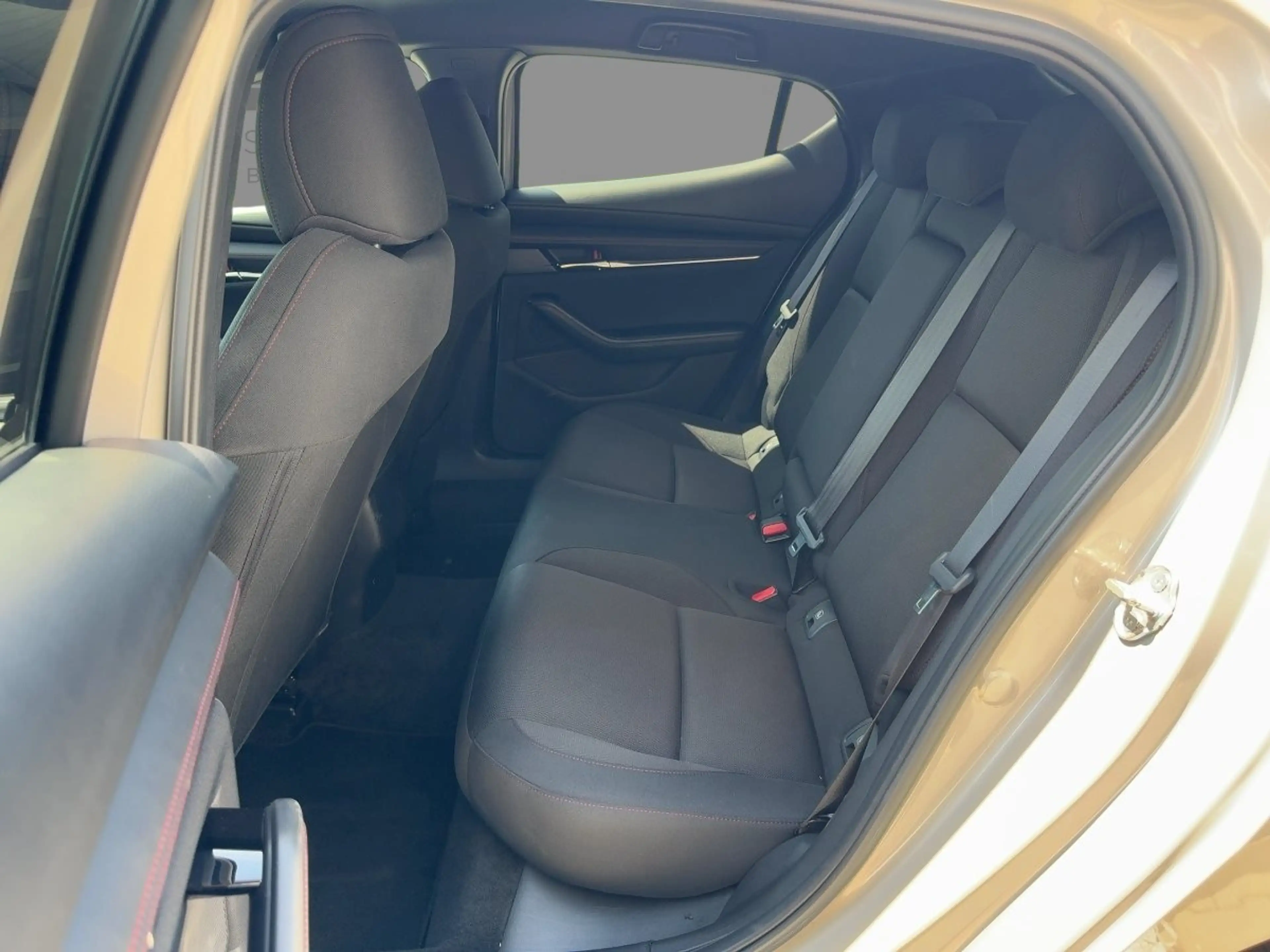 Mazda 3 e-SKYACTIV G 122ps FWD Homura — photo 7