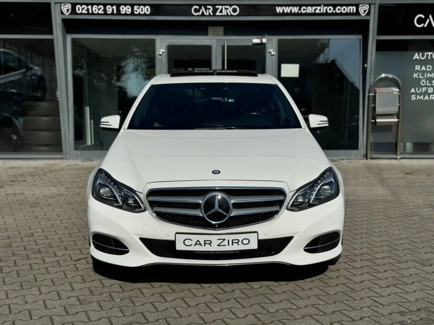 Mercedes-Benz E 400 4Matic bijela - 1