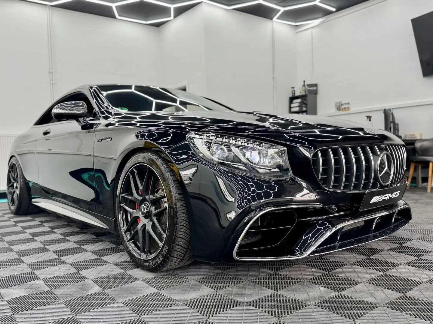 Mercedes-Benz S 63 AMG COUPE 4M CARBON/MAGICSKY/SWAROVSKI/360* Black - 2