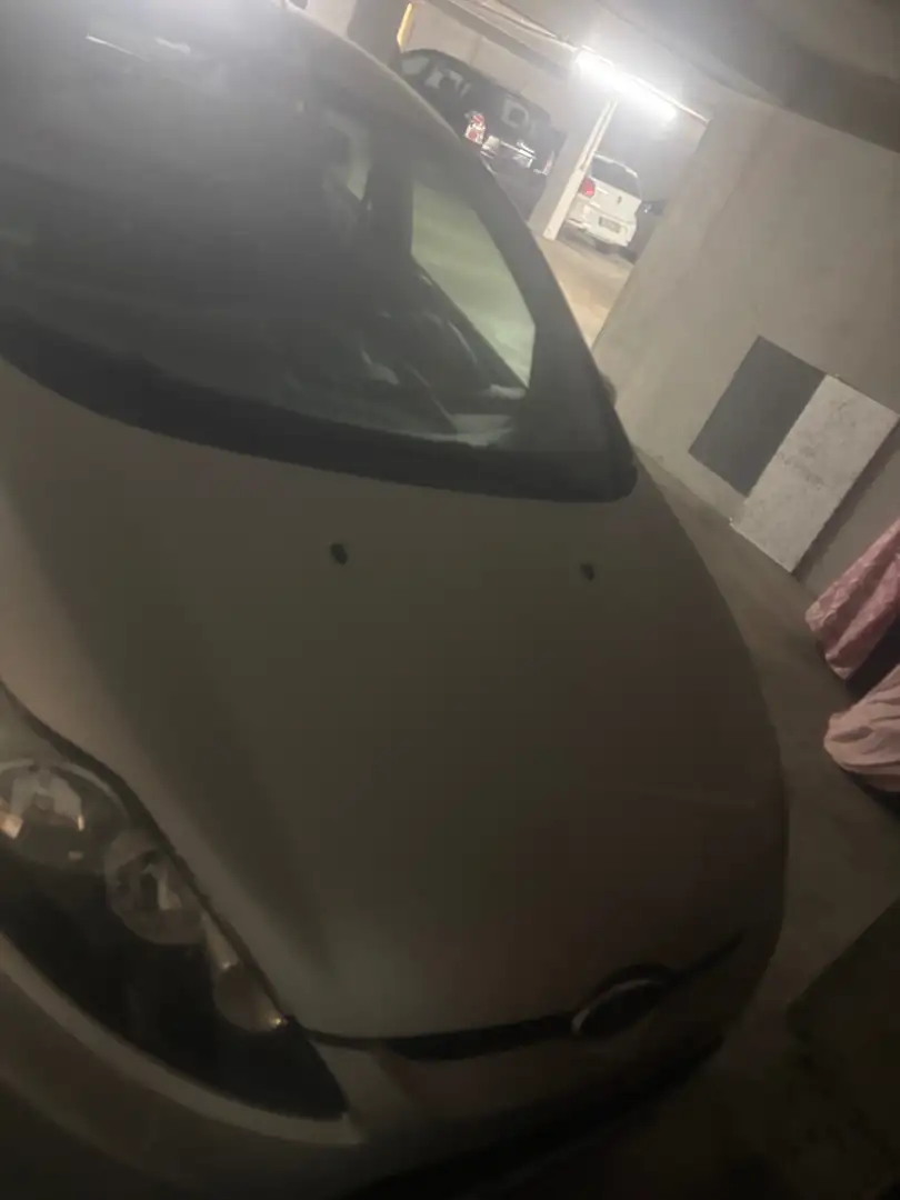 Ford Fiesta Fiesta Courier Silber - 2