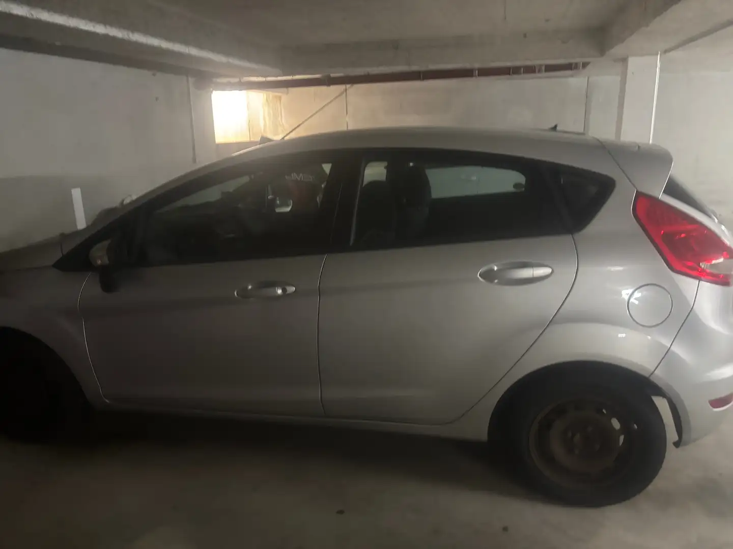 Ford Fiesta Fiesta Courier Silber - 1