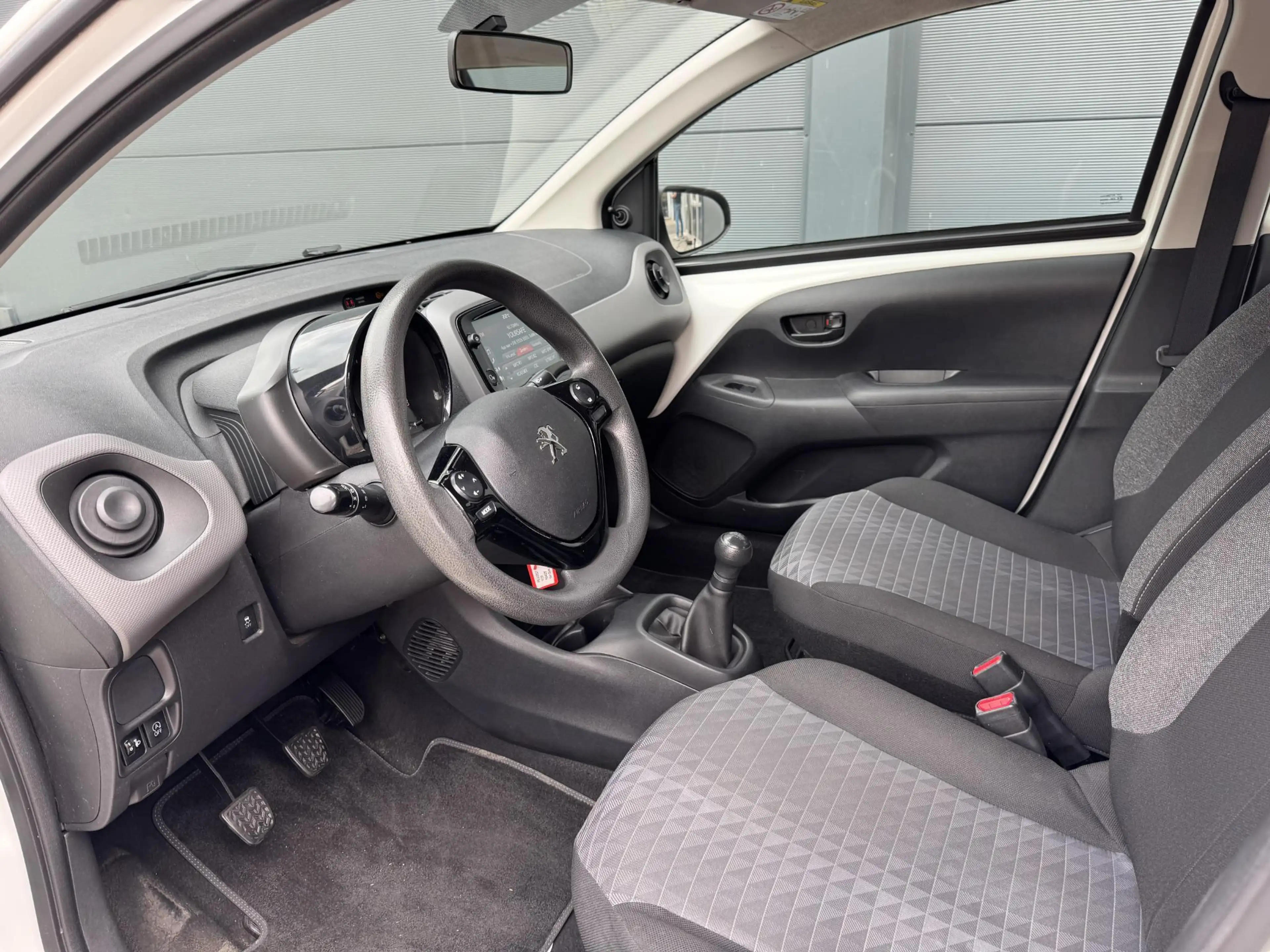 Peugeot 108 1.0 e-VTi Active / 100% Onderhoud / 1e Eigenaar — photo 11