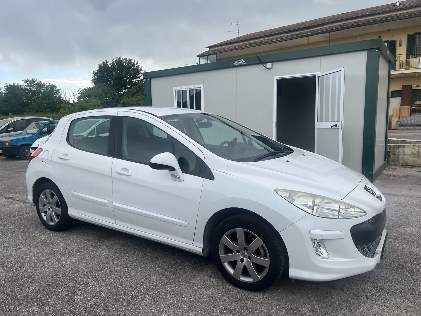 Peugeot 308 5p 1.6 e-hdi 8v Active s&s 112cv Bianco - 2