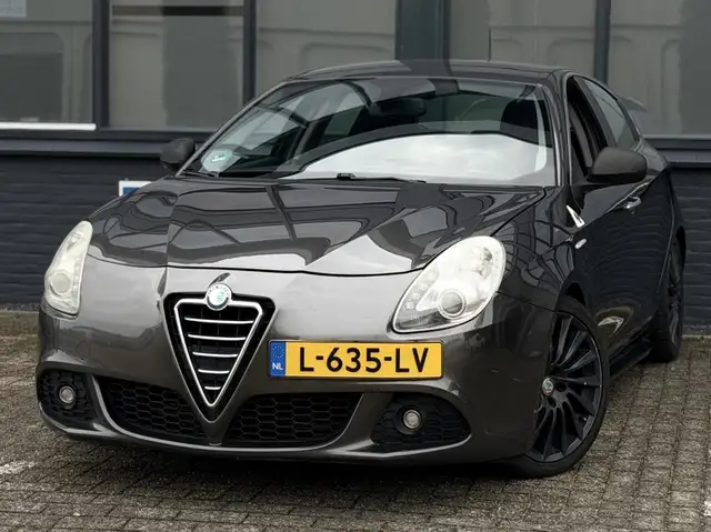 Alfa Romeo Giulietta 1.4 T Distinctive |Airco |CruiseC |Nieuwe APK |