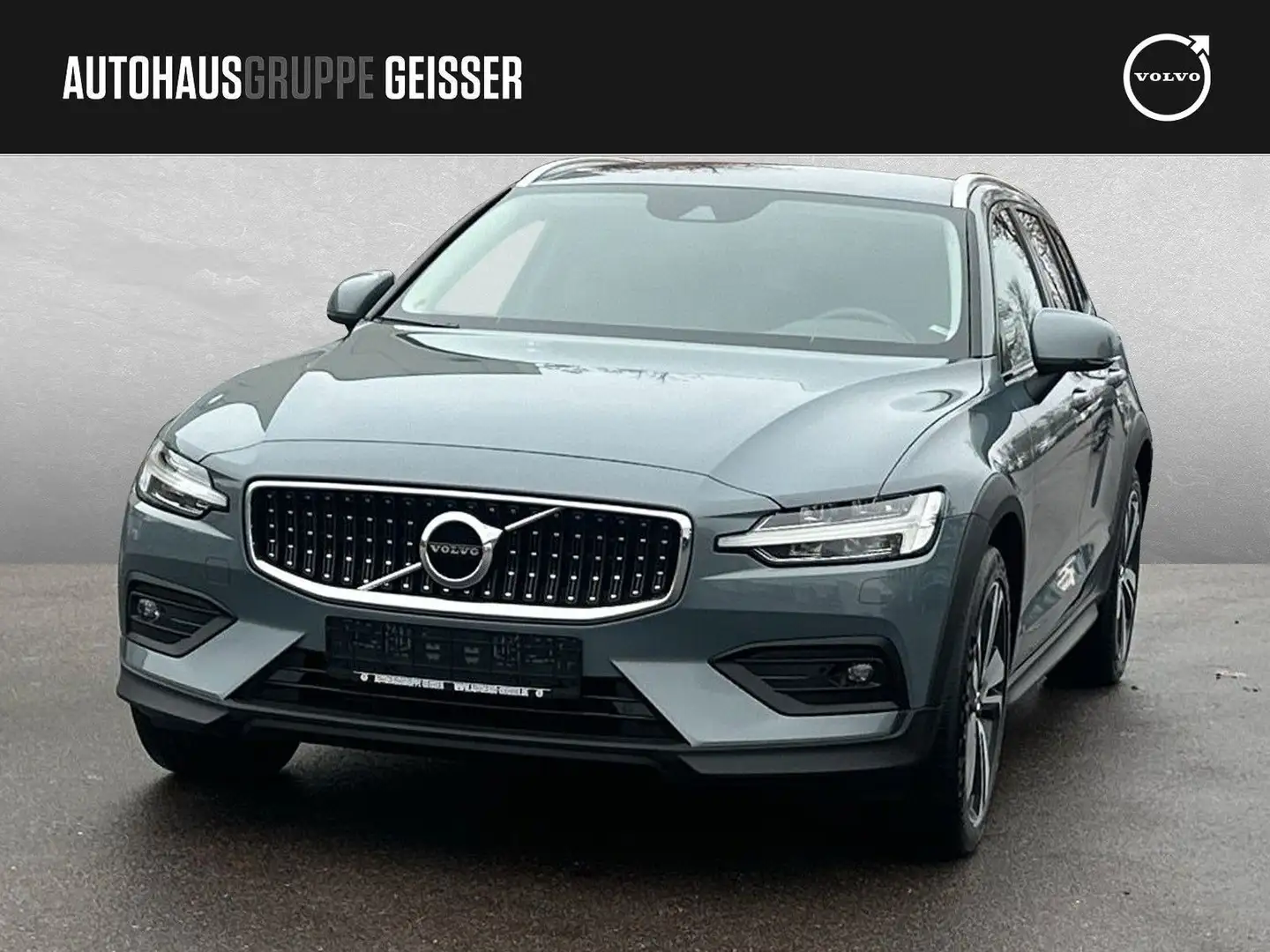 Volvo V60 Cross Country B4 AWD Pro Automatik ACC Grau - 1