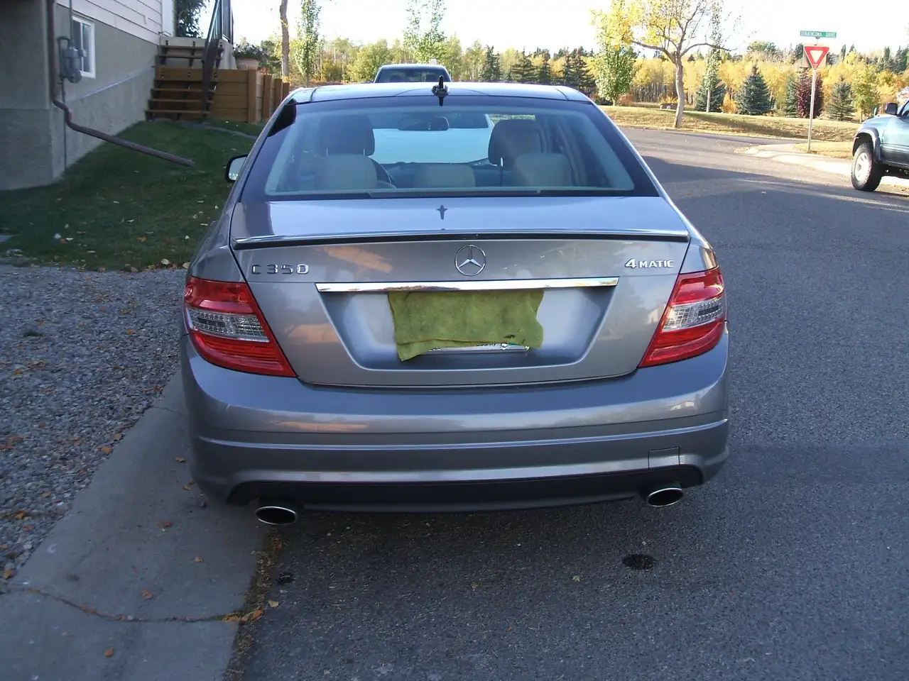 Mercedes-Benz C-Class снимка Mercedes-Benz C-Class