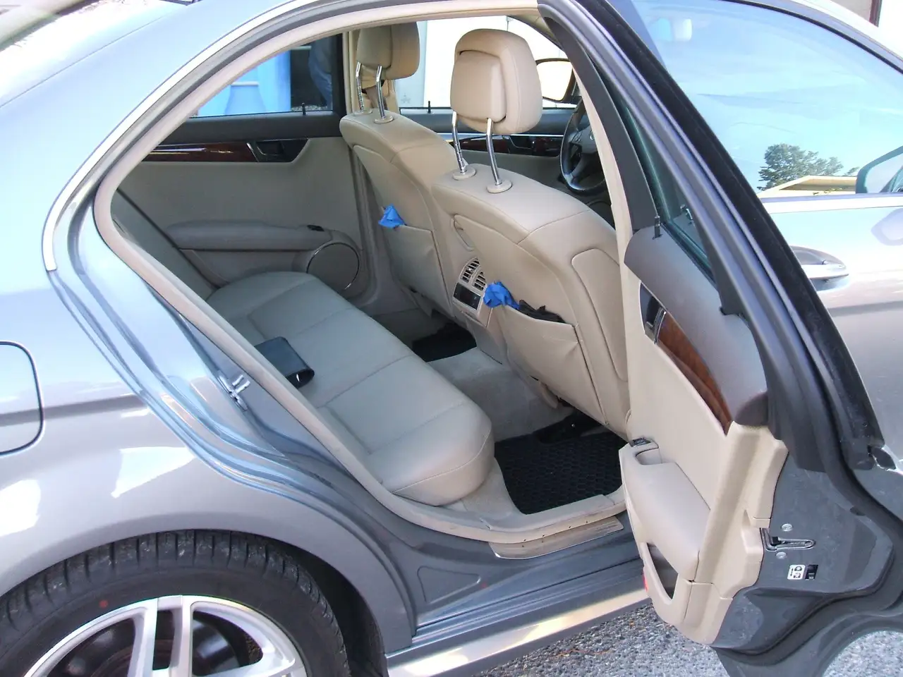 Mercedes-Benz C-Class снимка Mercedes-Benz C-Class