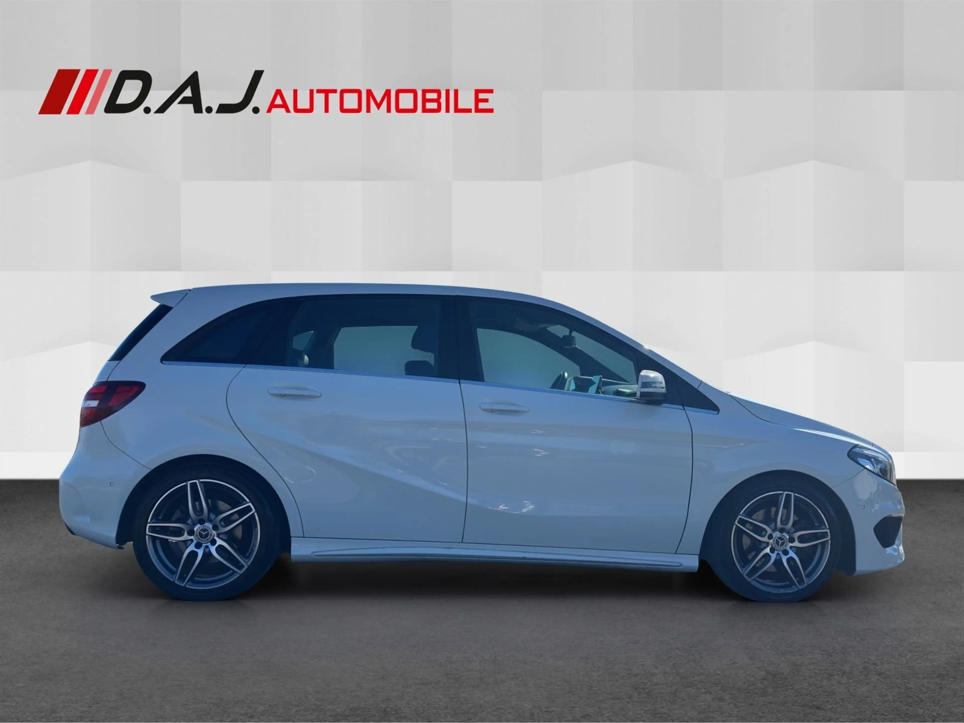 Mercedes-Benz B 220 CDI 4Matic 7G-DCT AMG Line LED NAV SHZ RFK — photo 6