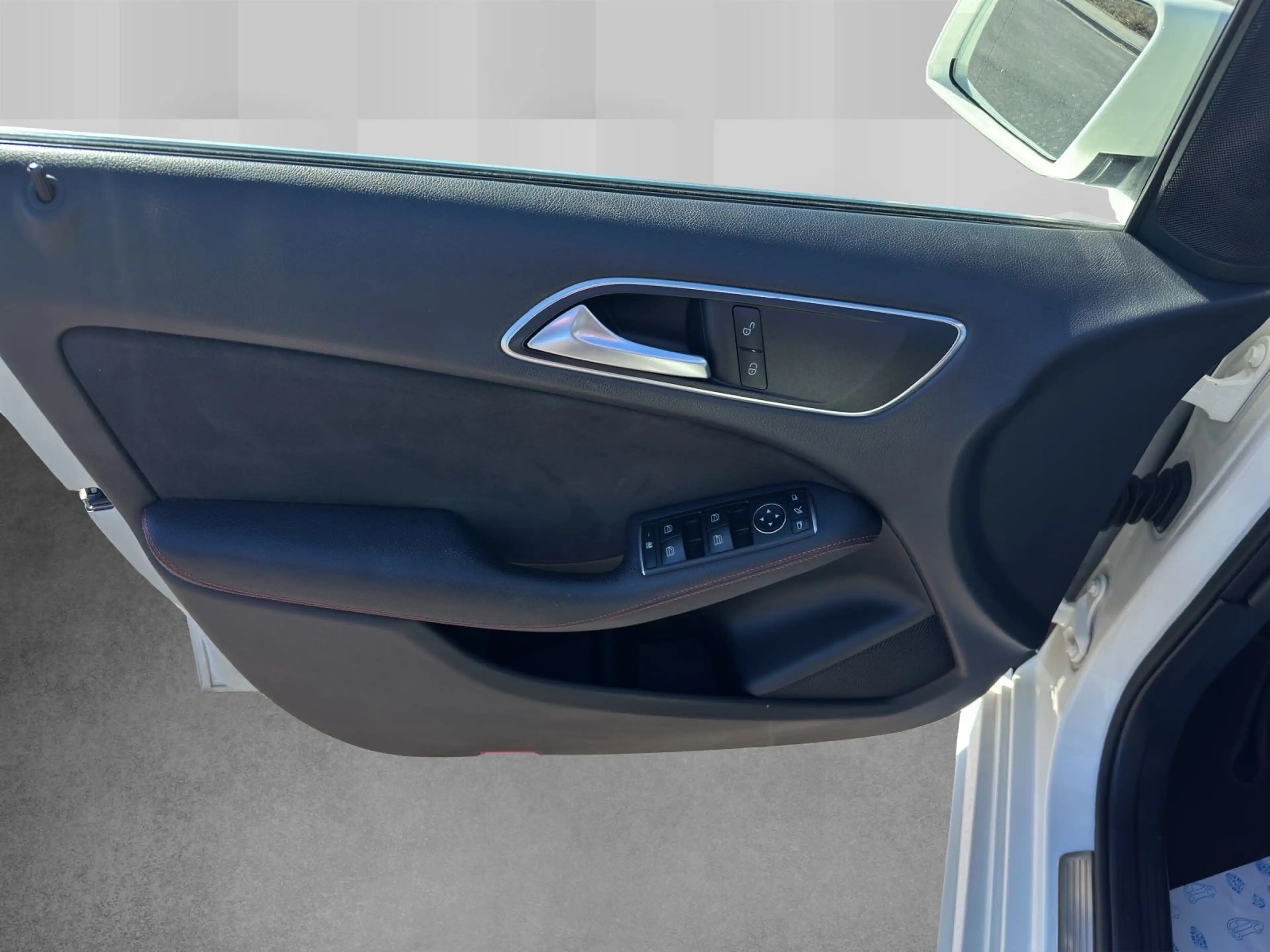 Mercedes-Benz B 220 CDI 4Matic 7G-DCT AMG Line LED NAV SHZ RFK — photo 10