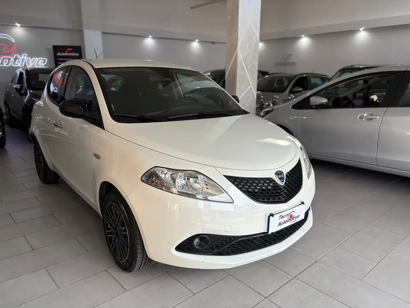 Lancia Ypsilon 1.0 firefly hybrid Gold *UNIPRO*FATTURABILE* Blanc - 1