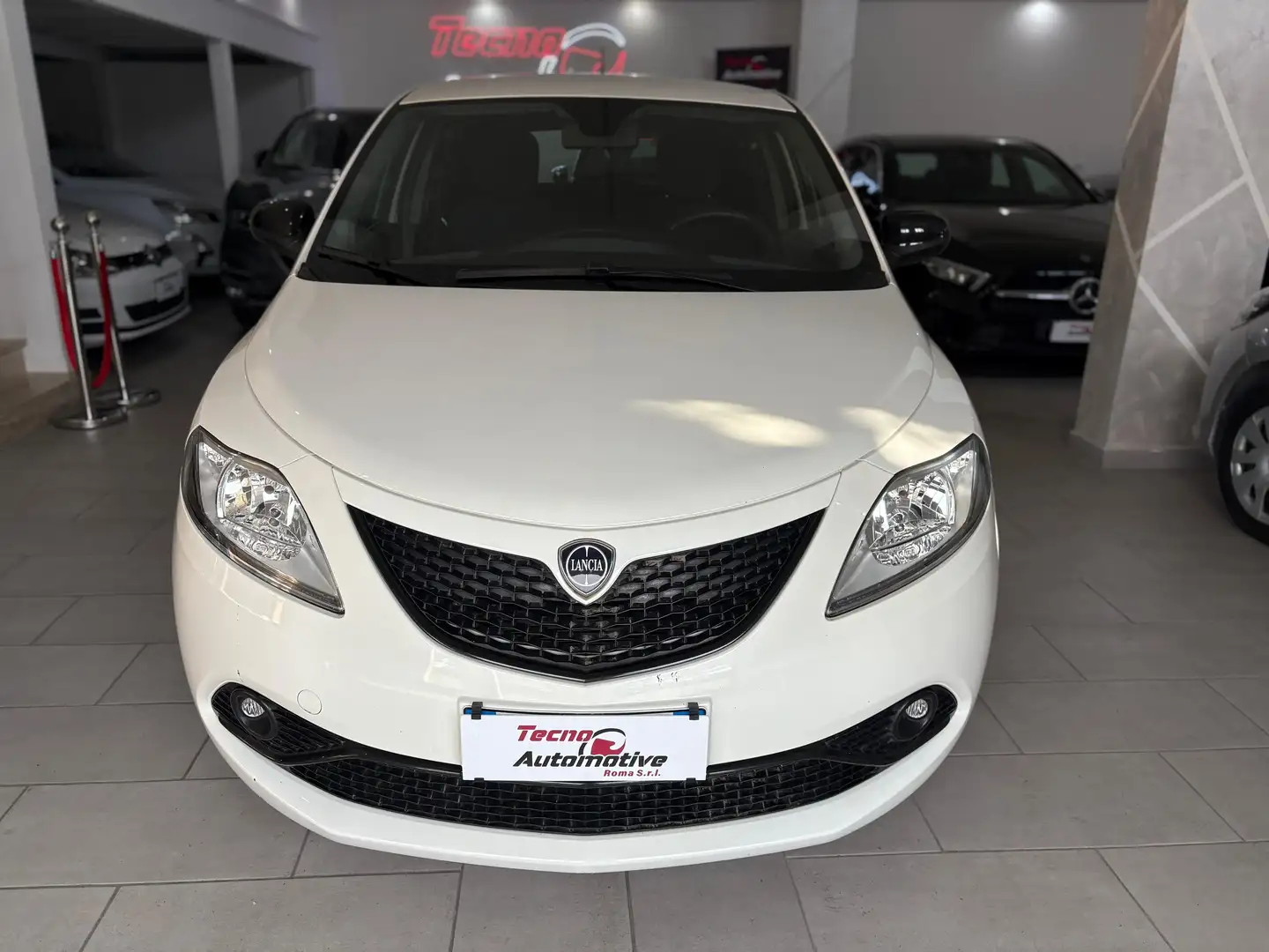 Lancia Ypsilon 1.0 firefly hybrid Gold *UNIPRO*FATTURABILE* Blanc - 2