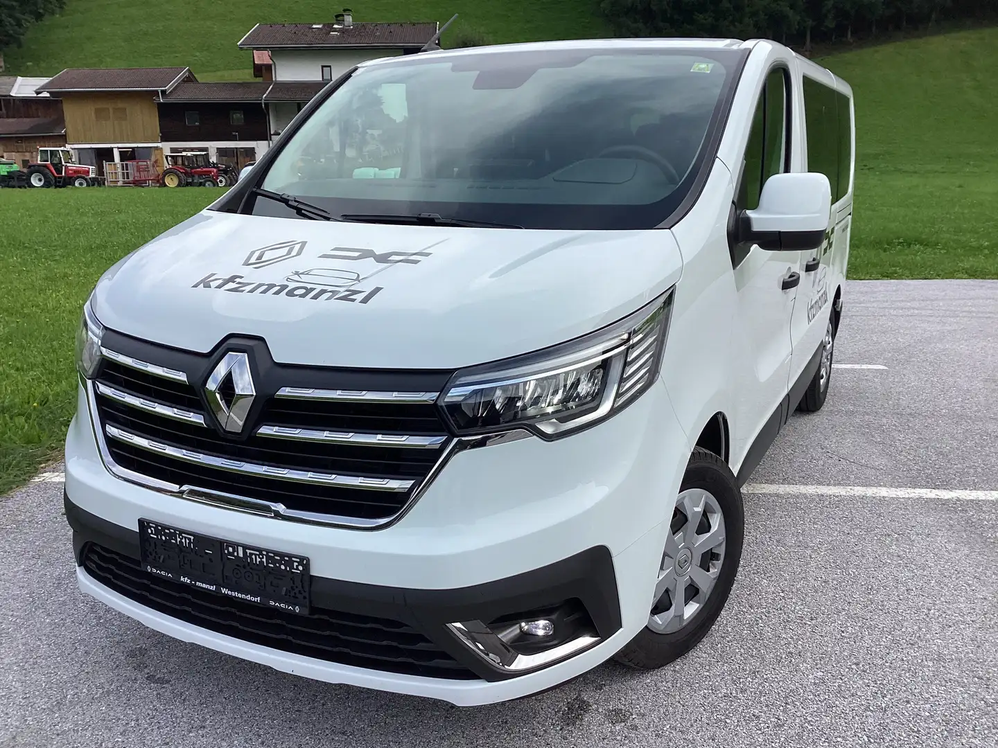 Renault Trafic Passenger Techno Blue dCi 150 netto 33.000,- Weiß - 1