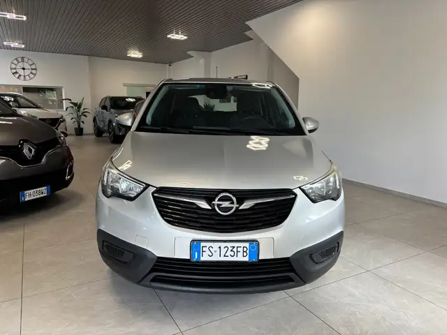 Opel Crossland view 2