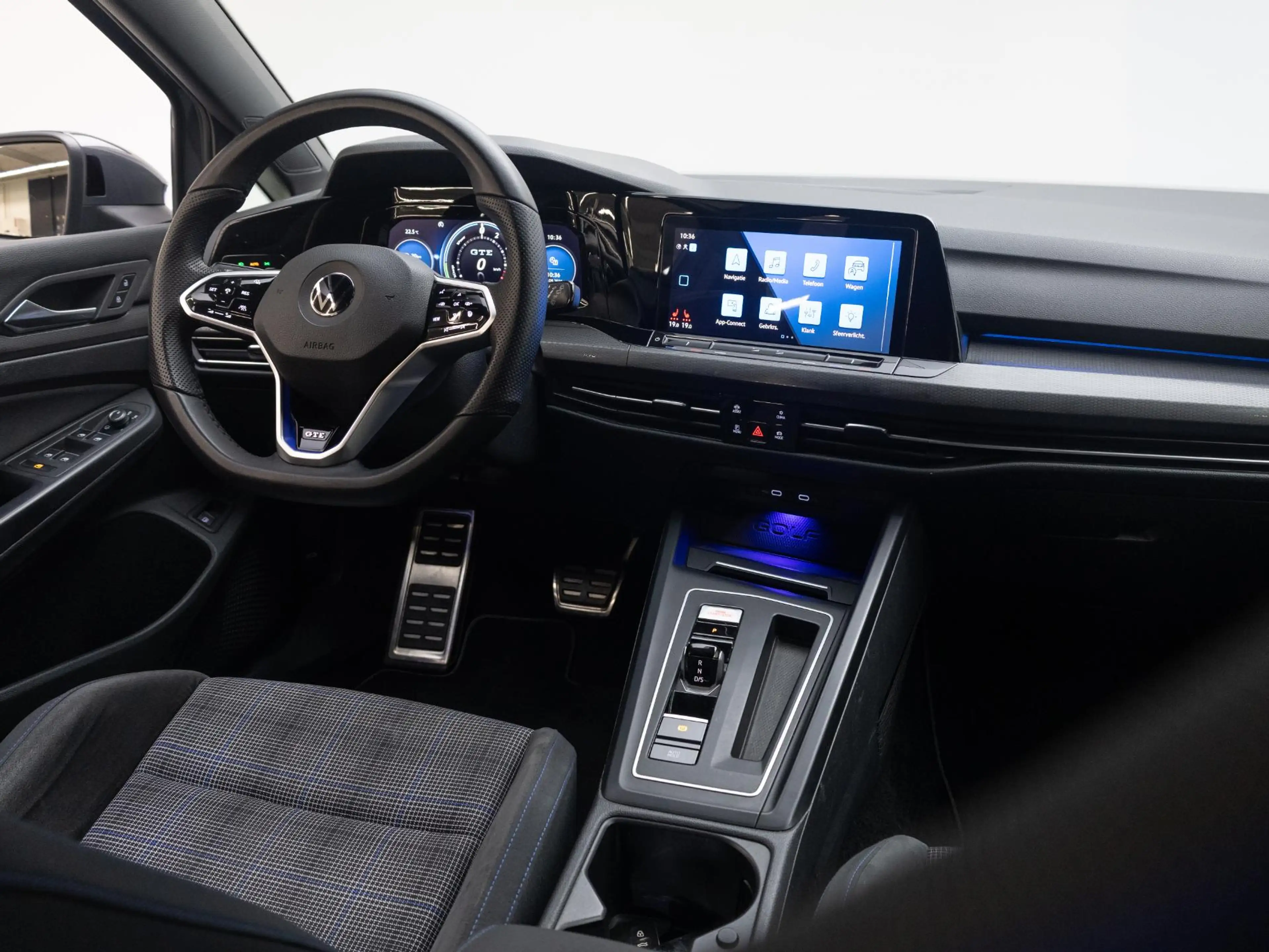 Volkswagen Golf GTE 1.4 eHybrid AUT| — photo 12