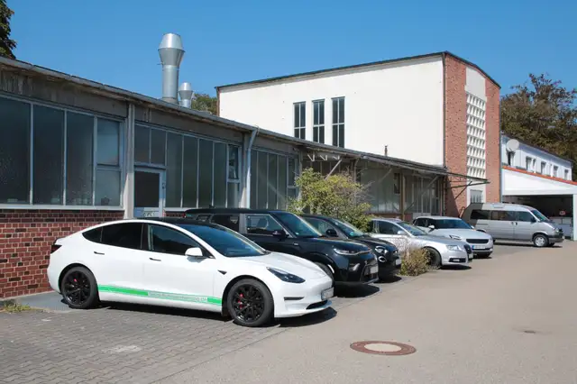 Volkswagen T7 Multivan Life eHybrid lang, AHK, Panoramadach