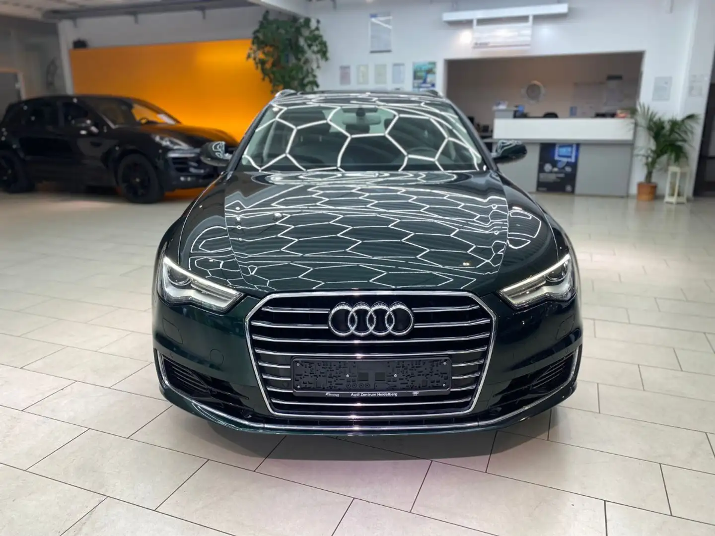 Audi A6 3.0 TDI Avant Navi Leder Pano PDC Tempo SHZ Xenon - 2