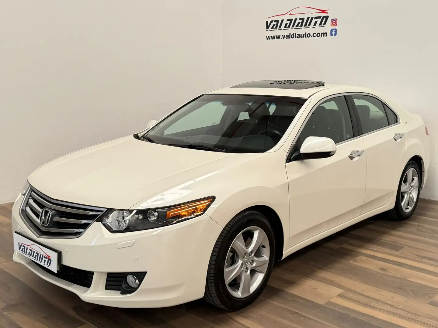 Honda Accord Tourer 2.4i-VTEC Executive Blanc - 1