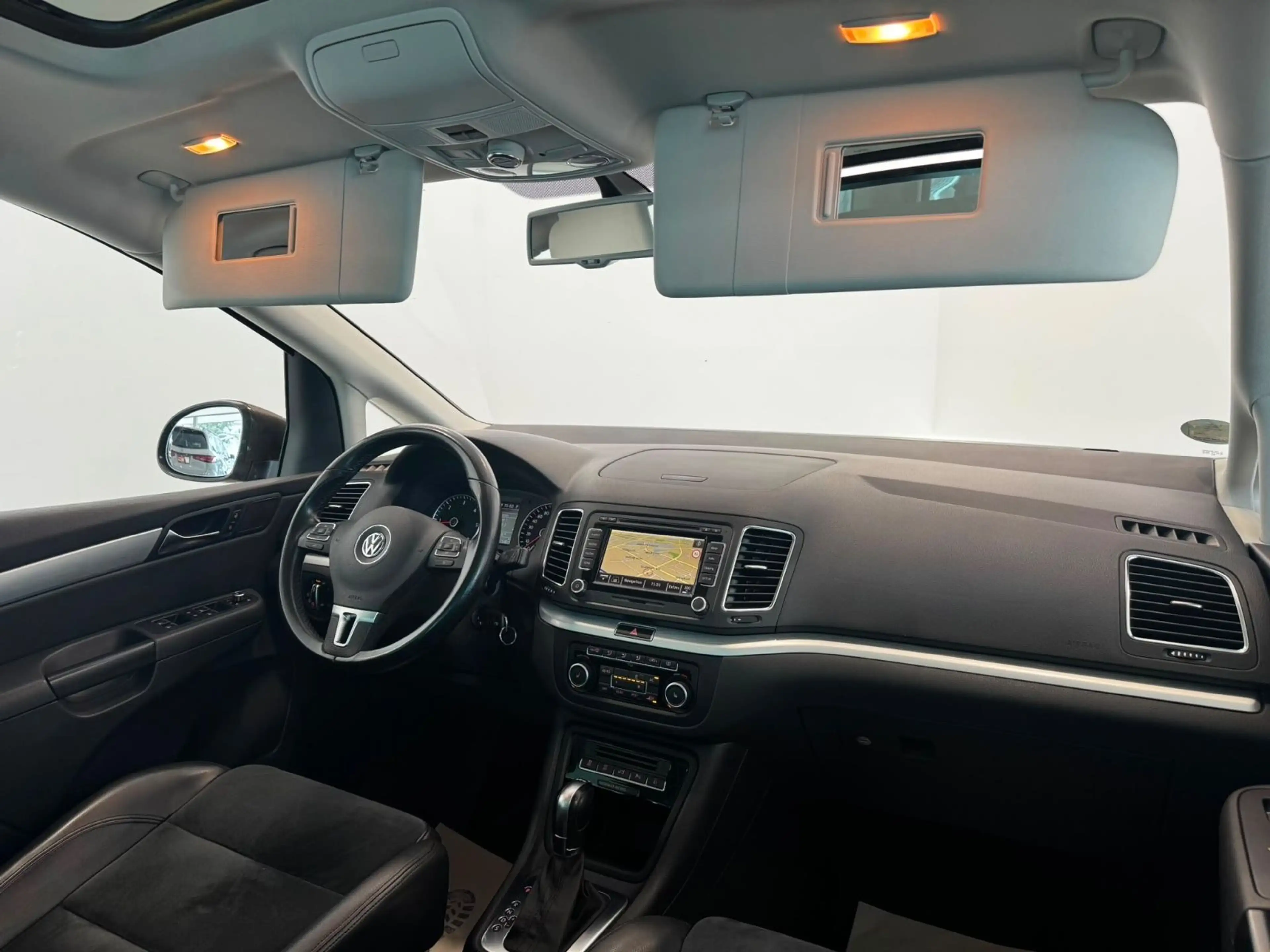 Volkswagen Sharan 2.0 TDI Highline|7-SITZ|STANDH|PANO|KAMER — photo 2