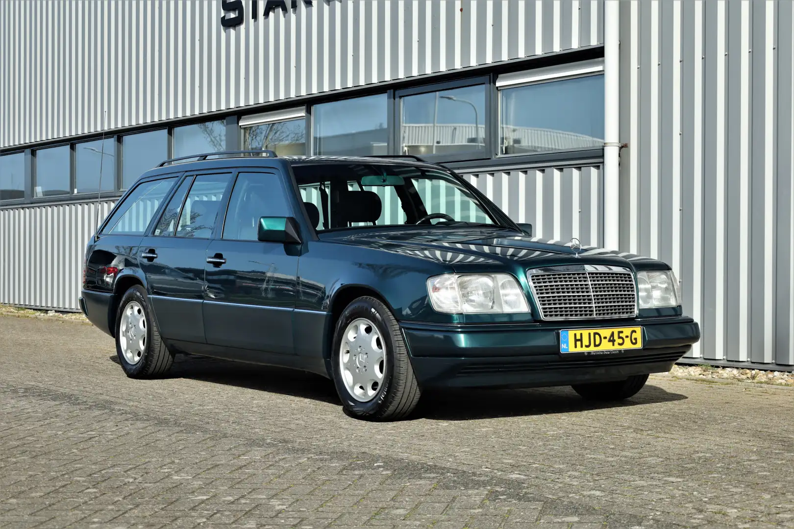 Mercedes-Benz E 200 Combi E S124 Youngtimer 138000km Vert - 1