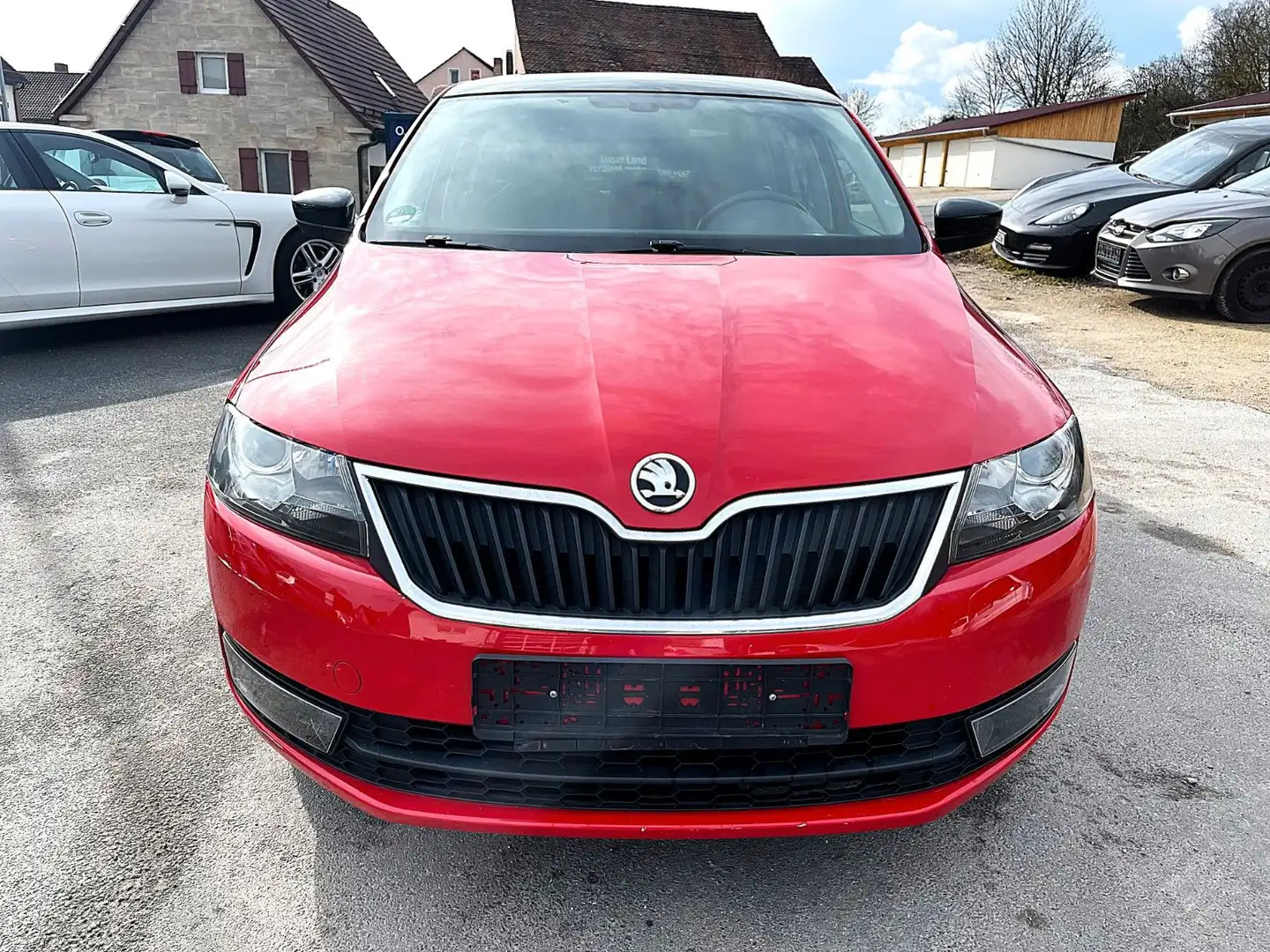 Skoda Rapid/Spaceback Spaceback Edition/DSG/PANORAMA/XENON/SPORT Rot - 2