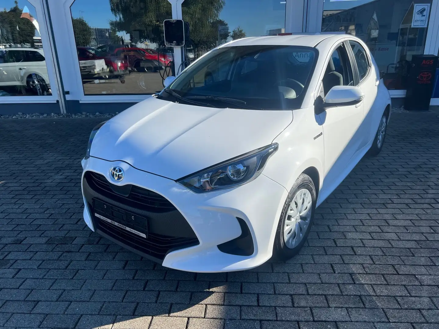 Toyota Yaris Yaris Hybrid Business Edition Blanc - 1
