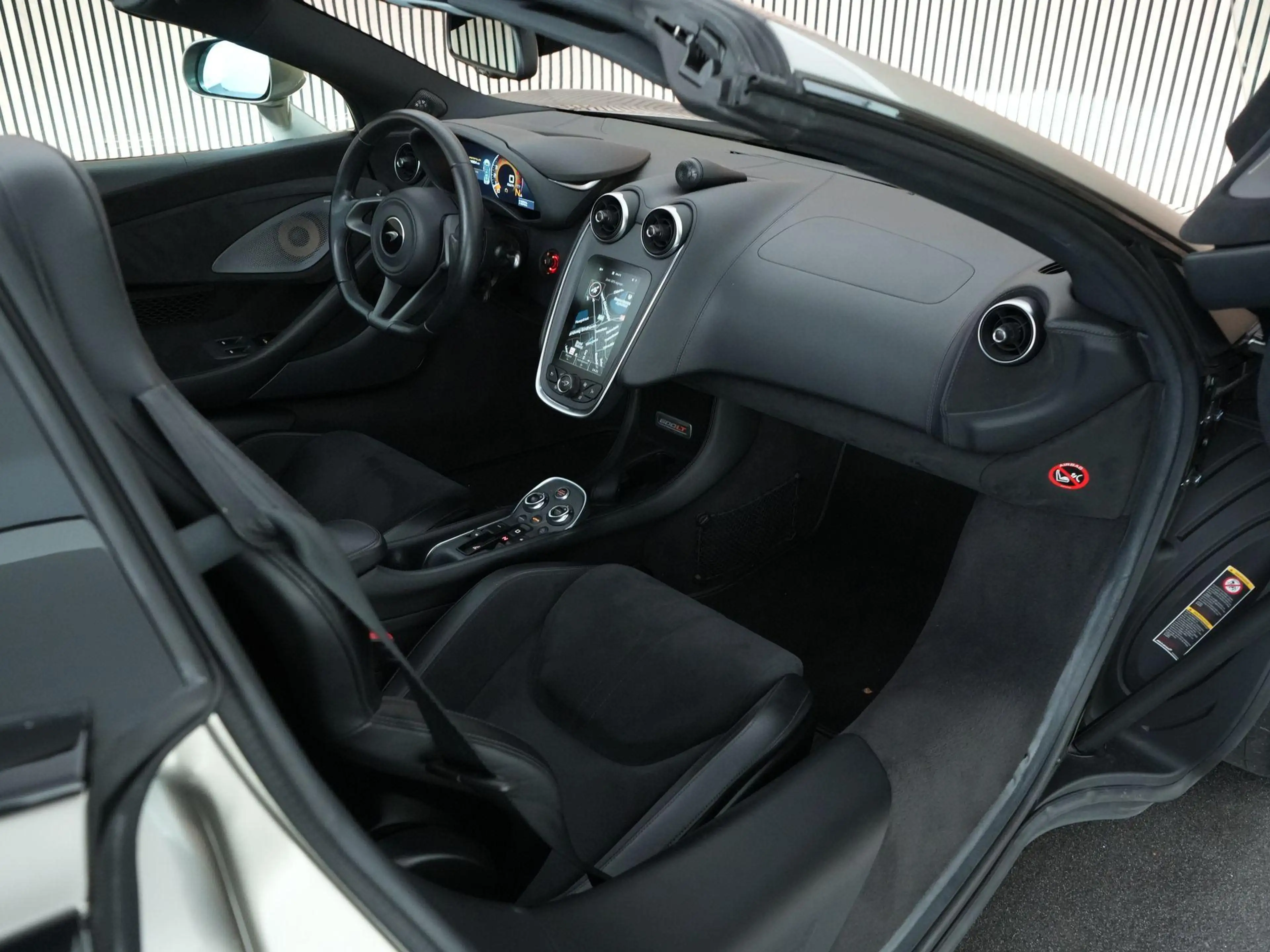 McLaren 600LT Spider 3.8 600pk V8 |PPF|nose lift|Bowers & Wilkin — photo 3
