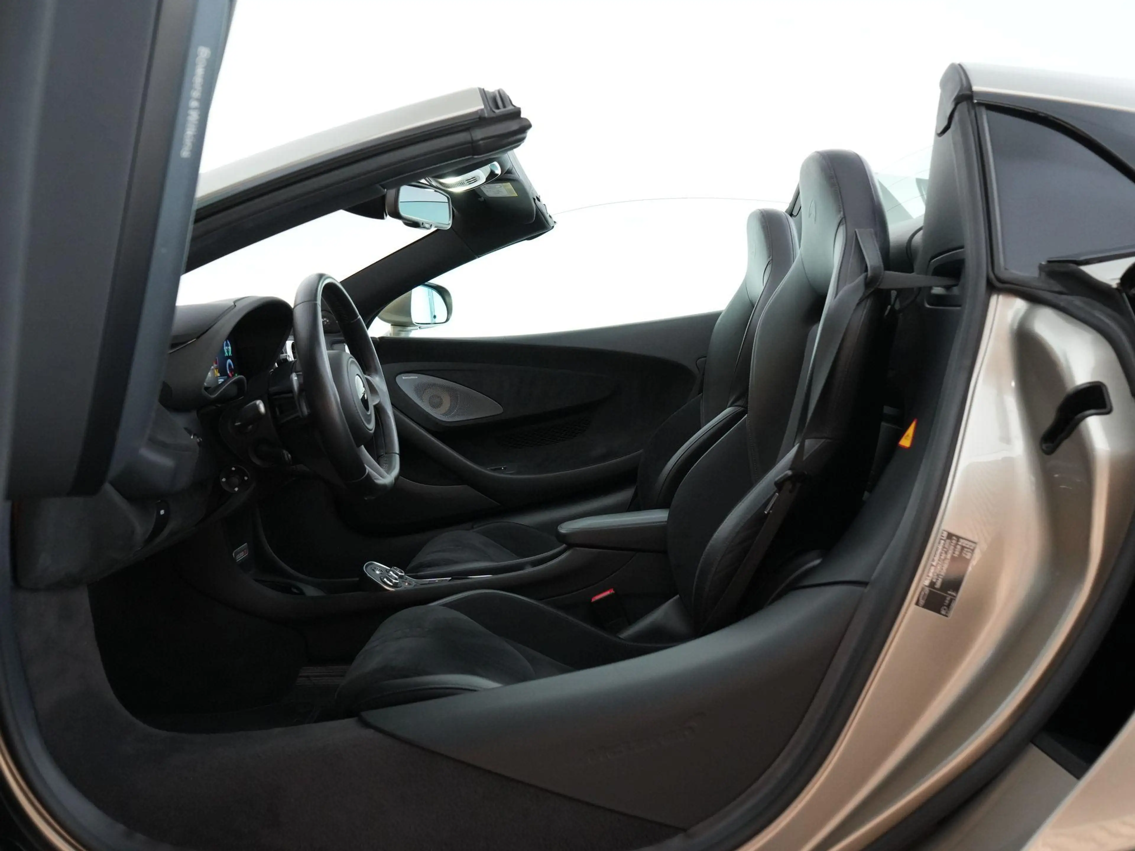 McLaren 600LT Spider 3.8 600pk V8 |PPF|nose lift|Bowers & Wilkin — photo 10