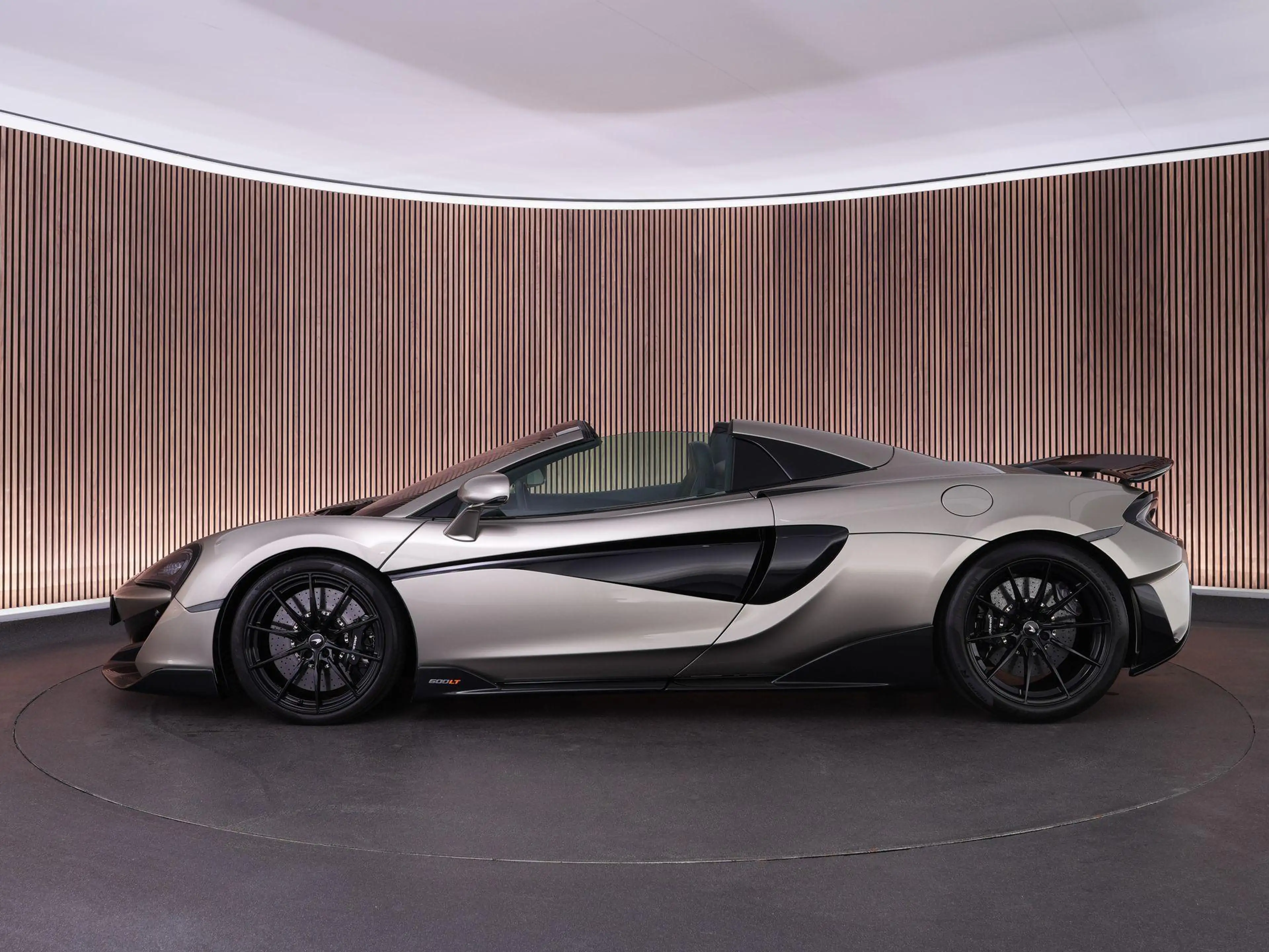 McLaren 600LT Spider 3.8 600pk V8 |PPF|nose lift|Bowers & Wilkin — photo 11