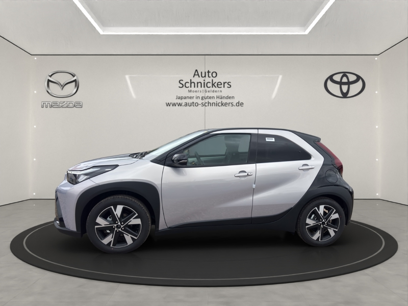 Toyota Aygo X TEAMPLAYER+HYBRID+TEC-PAKET+PDC+SOFORT — photo 2