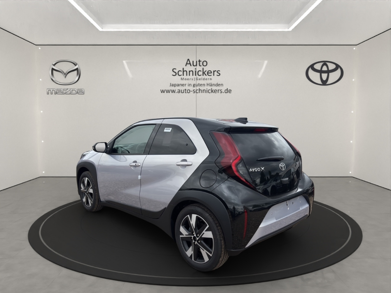 Toyota Aygo X TEAMPLAYER+HYBRID+TEC-PAKET+PDC+SOFORT — photo 3