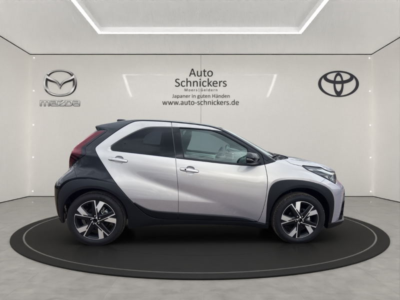 Toyota Aygo X TEAMPLAYER+HYBRID+TEC-PAKET+PDC+SOFORT — photo 6