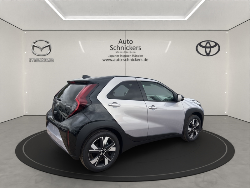 Toyota Aygo X TEAMPLAYER+HYBRID+TEC-PAKET+PDC+SOFORT — photo 5