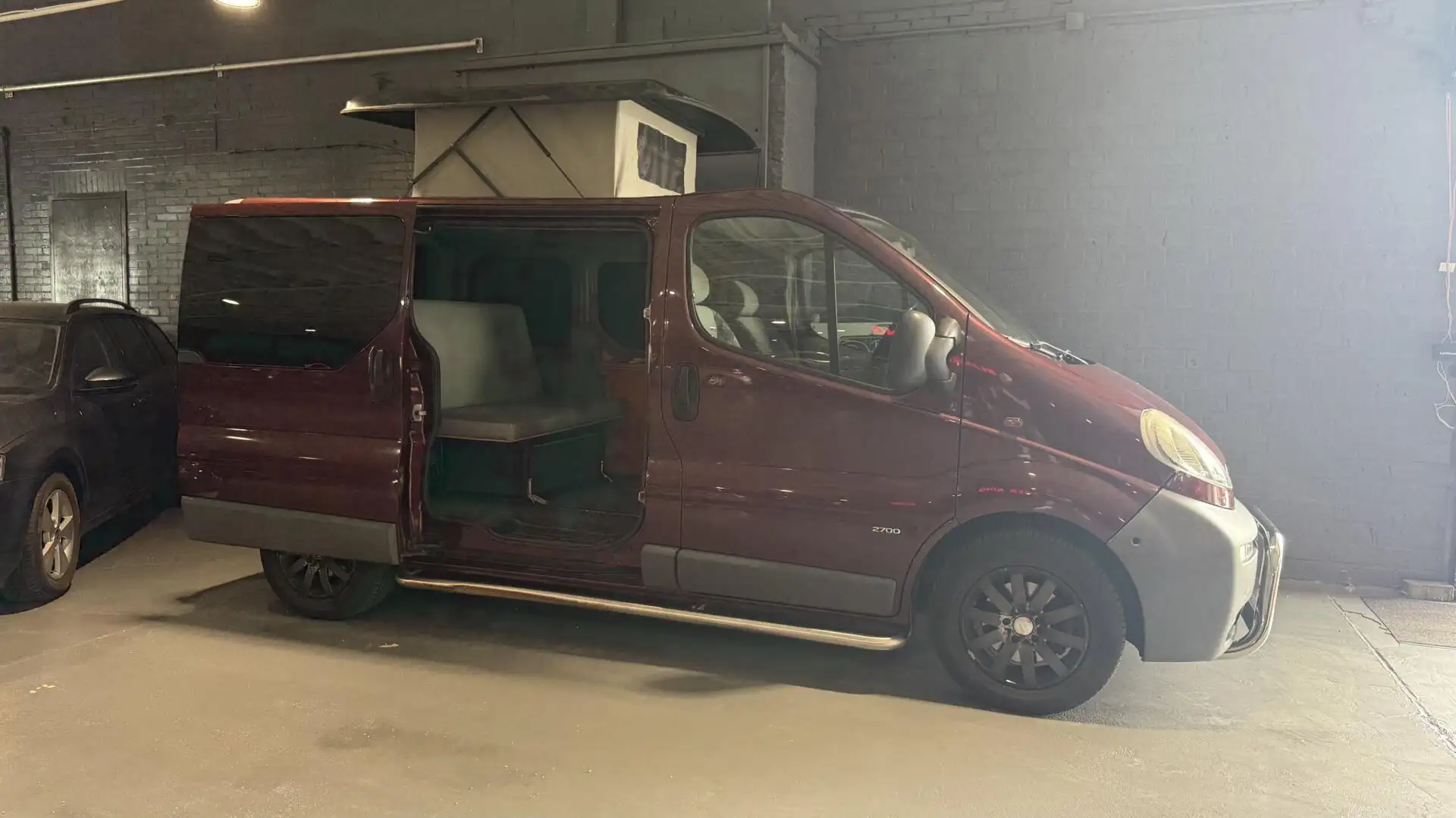 Opel VIVARO 1.9DTI 2.7T Buscamper Hefdak Airco Rouge - 2