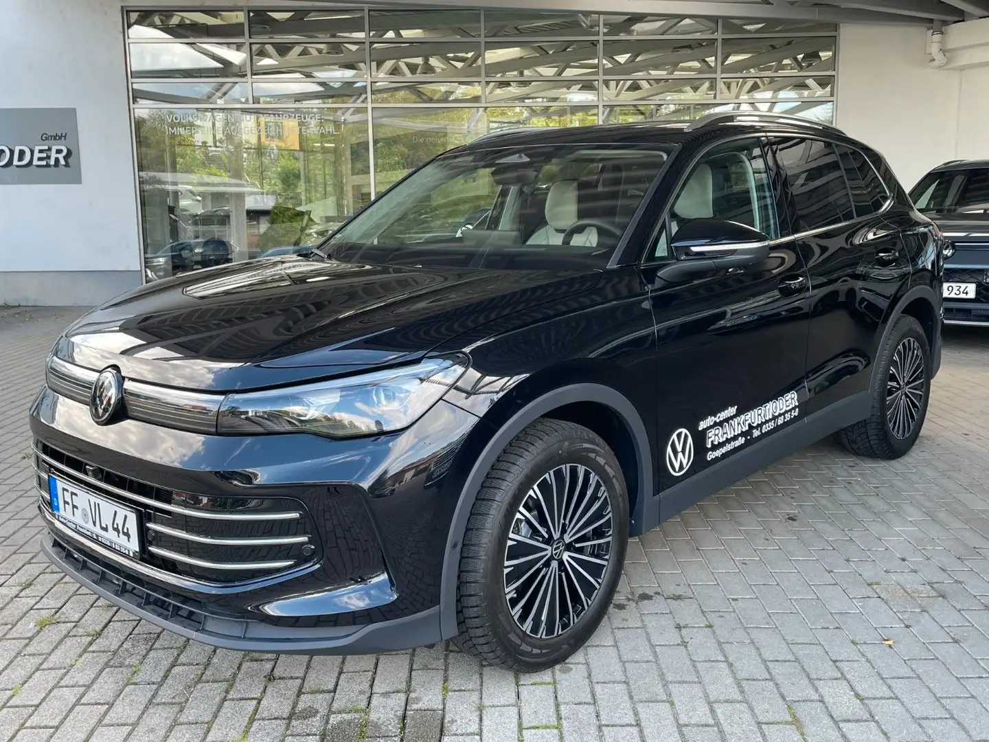 Volkswagen Tiguan 2.0 TDI SCR DSG Elegance Schwarz - 1