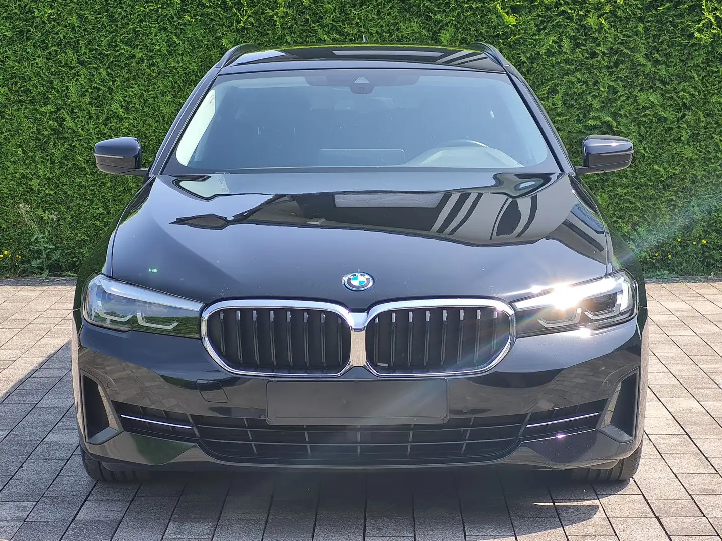 BMW 530 e Touring Noir - 2
