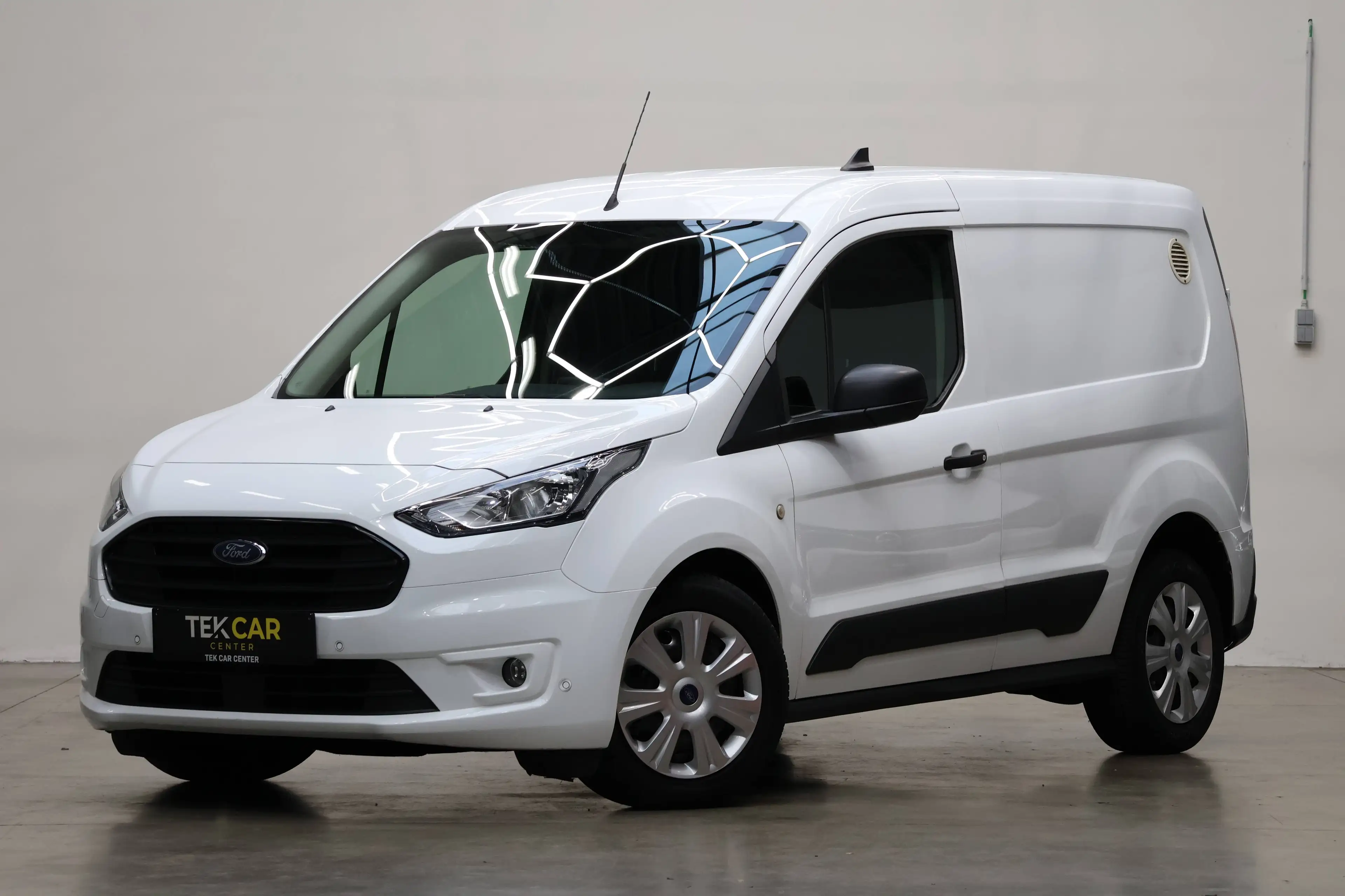 Ford Transit Connect 1.5 Ecoblue Automaat/Trekhaak/Camera — photo 3