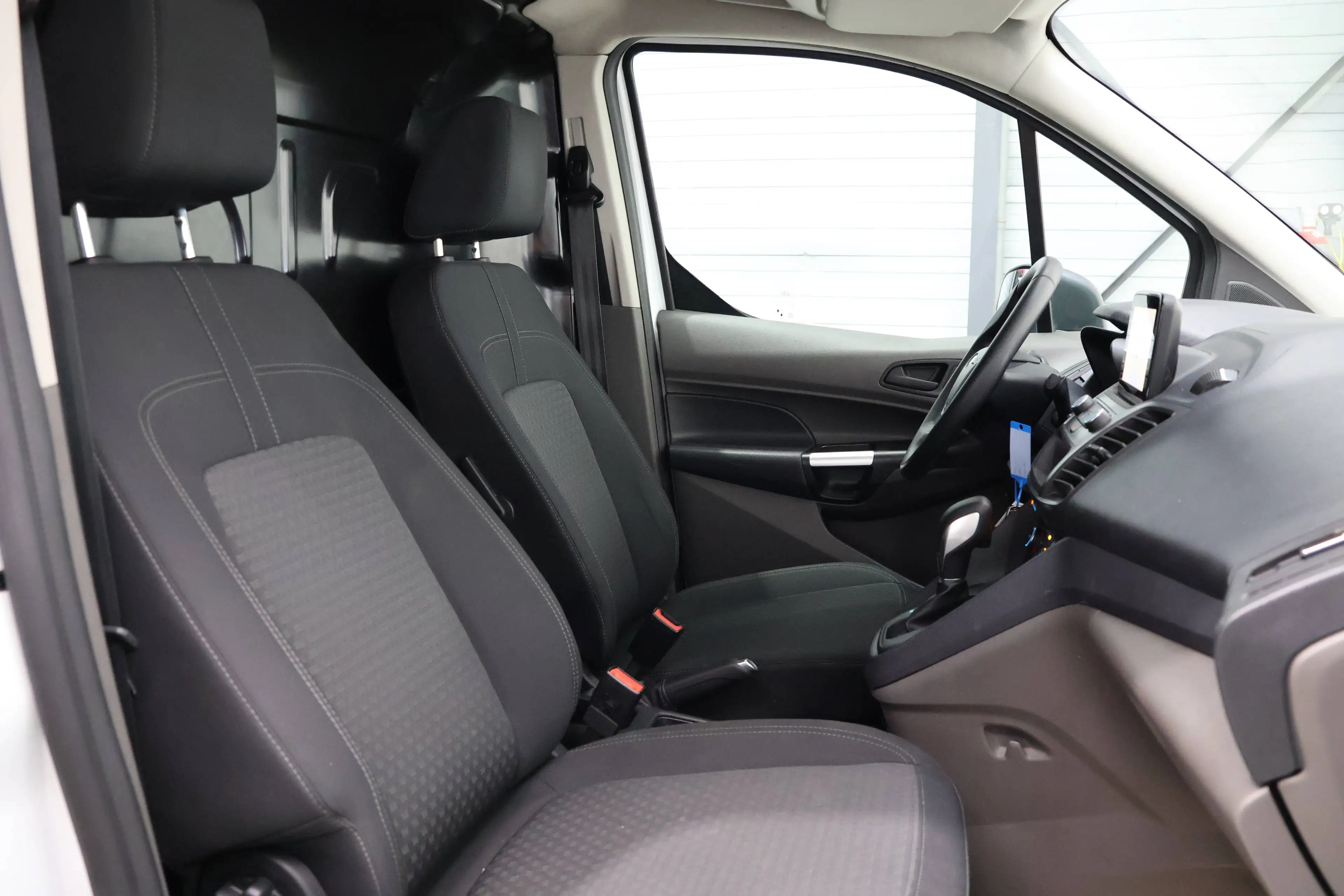 Ford Transit Connect 1.5 Ecoblue Automaat/Trekhaak/Camera — photo 11