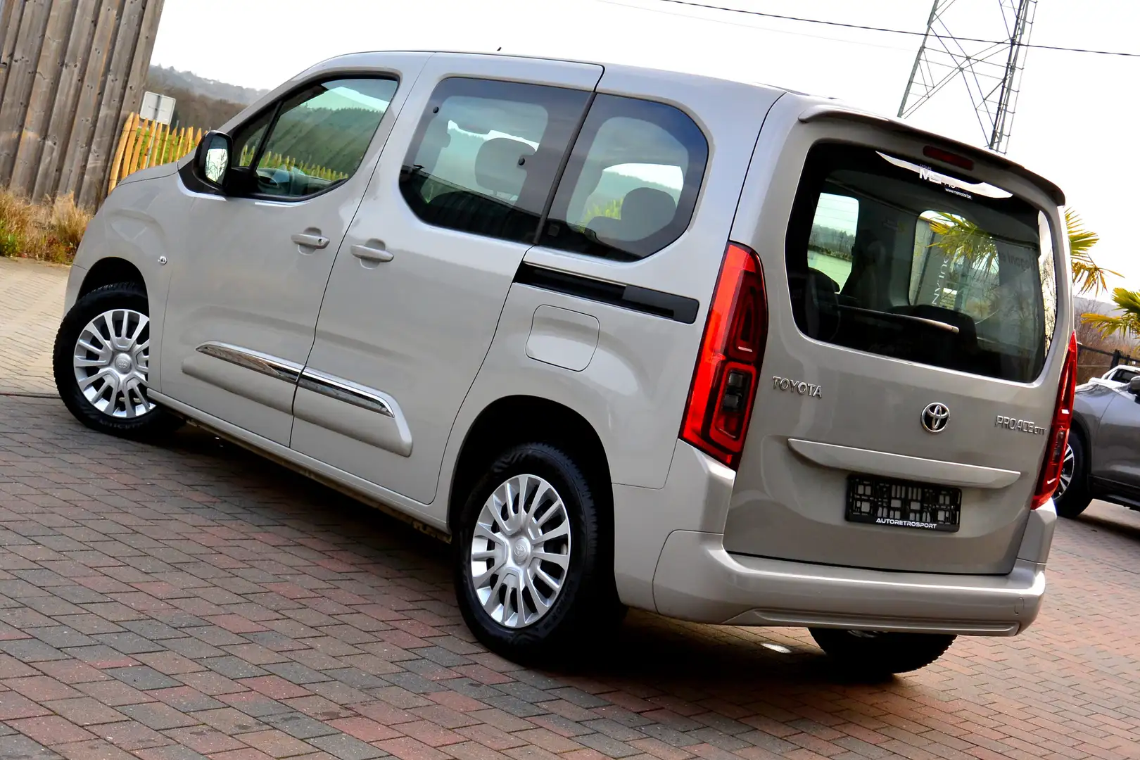 Toyota Proace City Verso 1.2i 5PLACES*1ER PROP*FAIBLE KM*GARANTIE* Grijs - 2