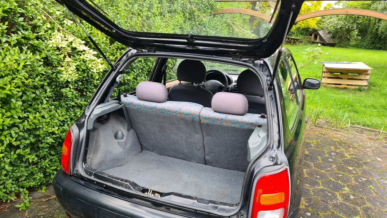 Nissan Micra 1.0, foto 4