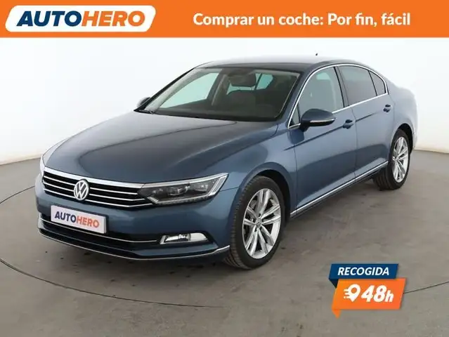 2017 Volkswagen Passat in Blue for sale