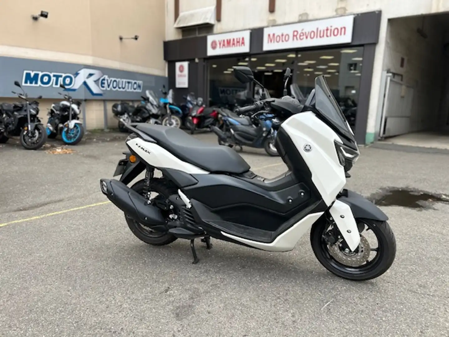 Yamaha NMAX Alb - 1