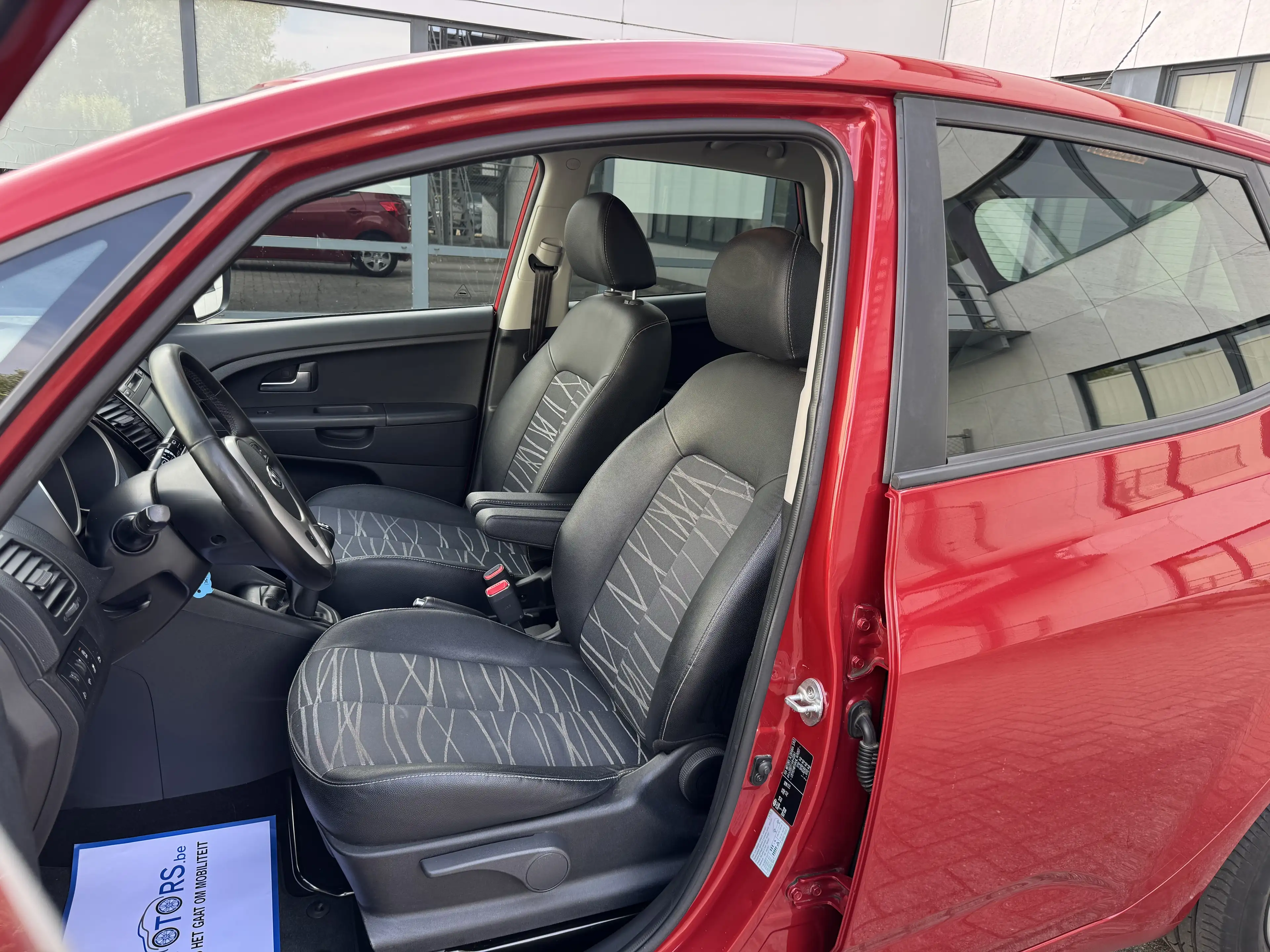 Kia Venga Venga 1.4 CVVT Dream Team Edition — photo 8