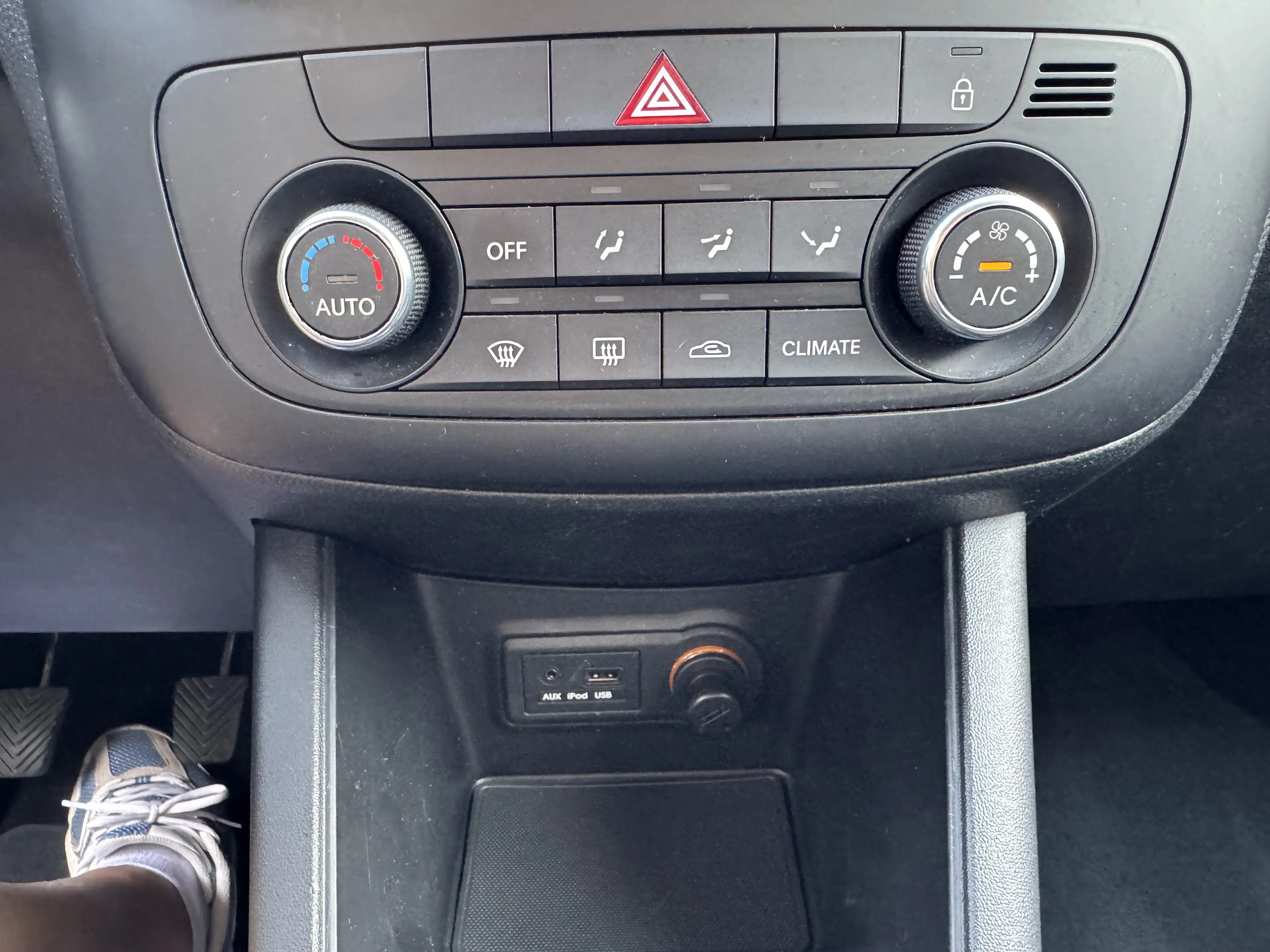 Kia Venga Venga 1.4 CVVT Dream Team Edition — photo 12