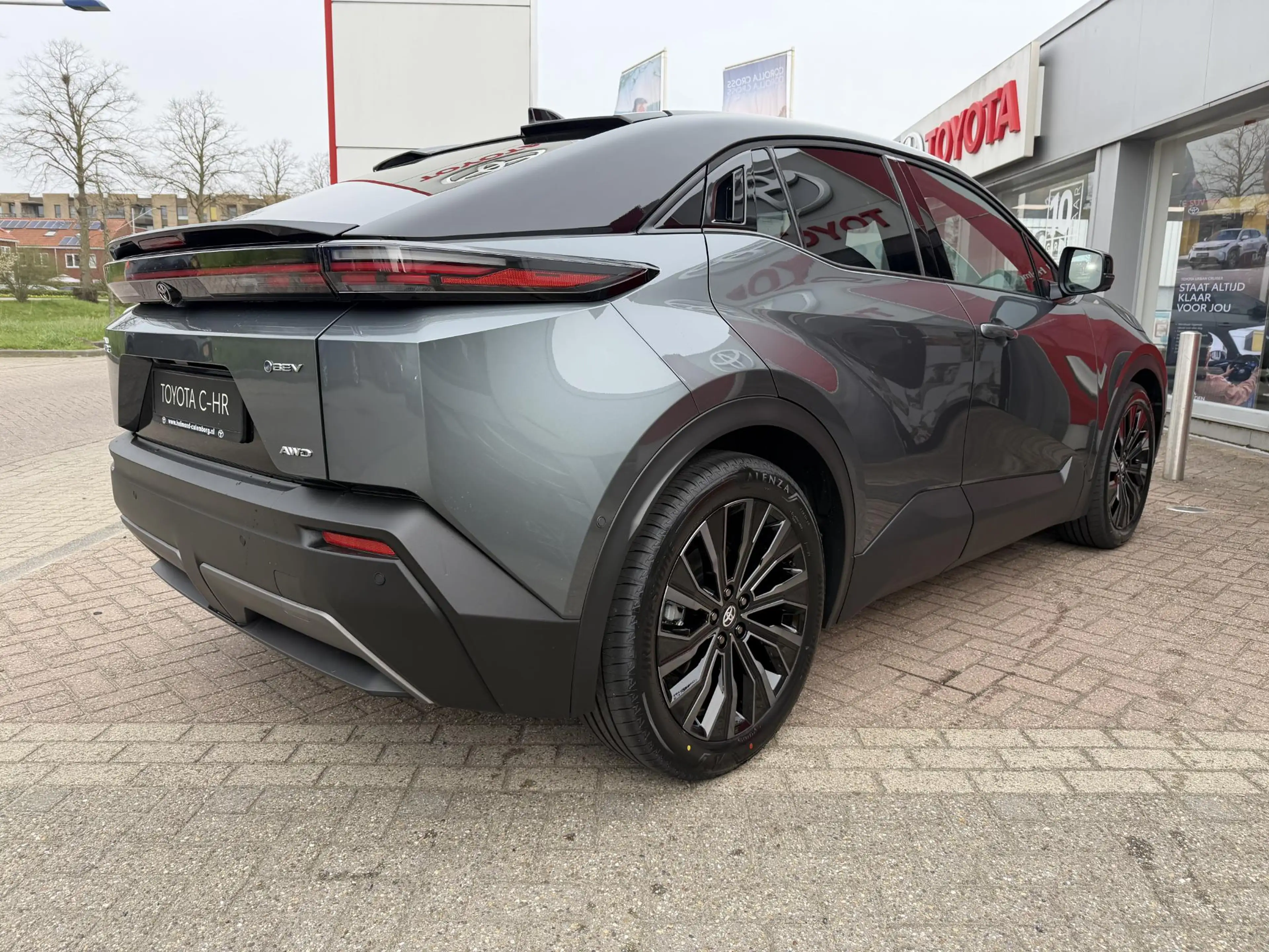 Toyota C-HR+ Executive AWD 77 kWh — photo 5