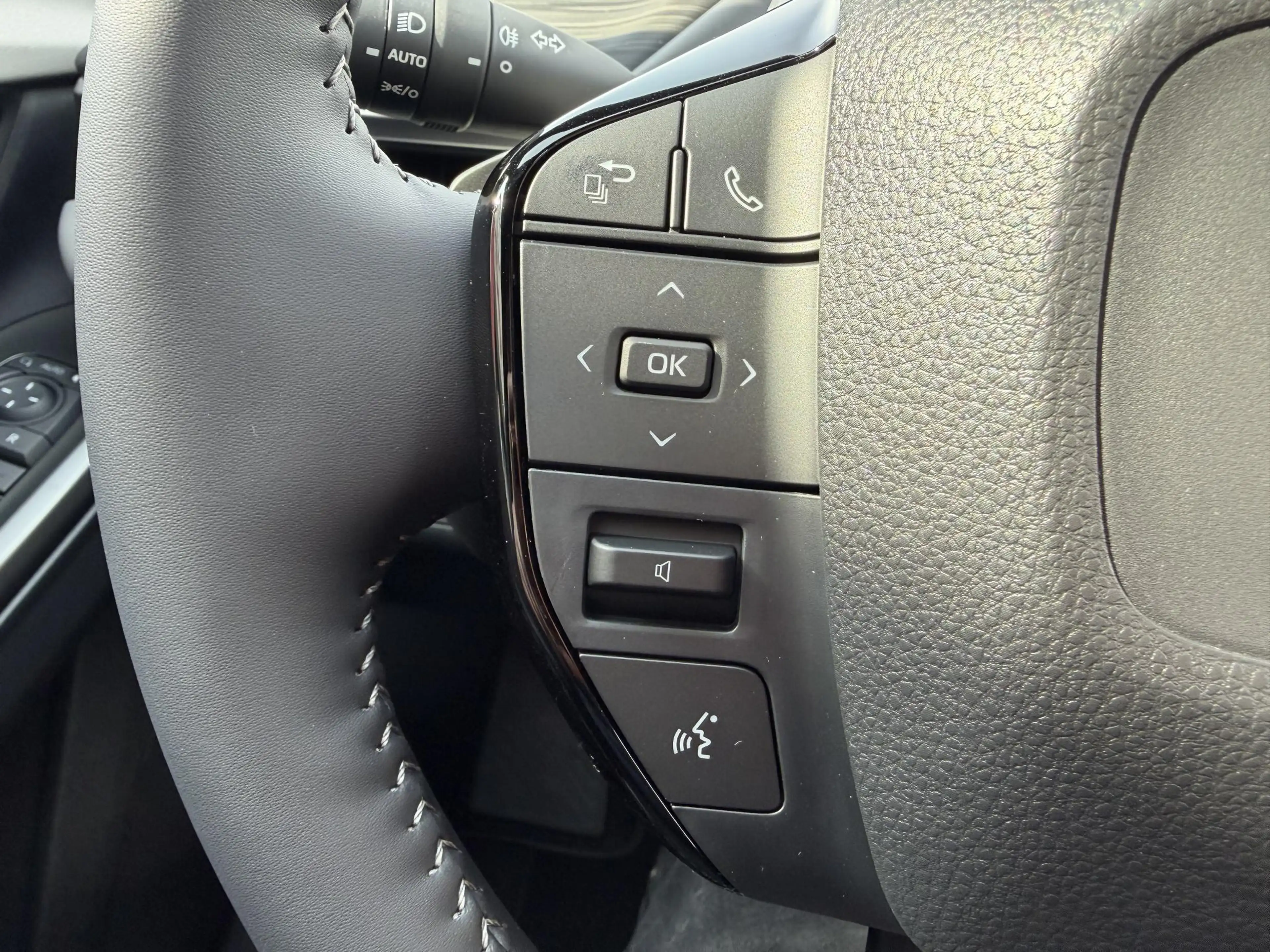 Toyota C-HR+ Executive AWD 77 kWh — photo 15