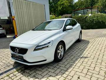 V40 D2 Momentum Momentum