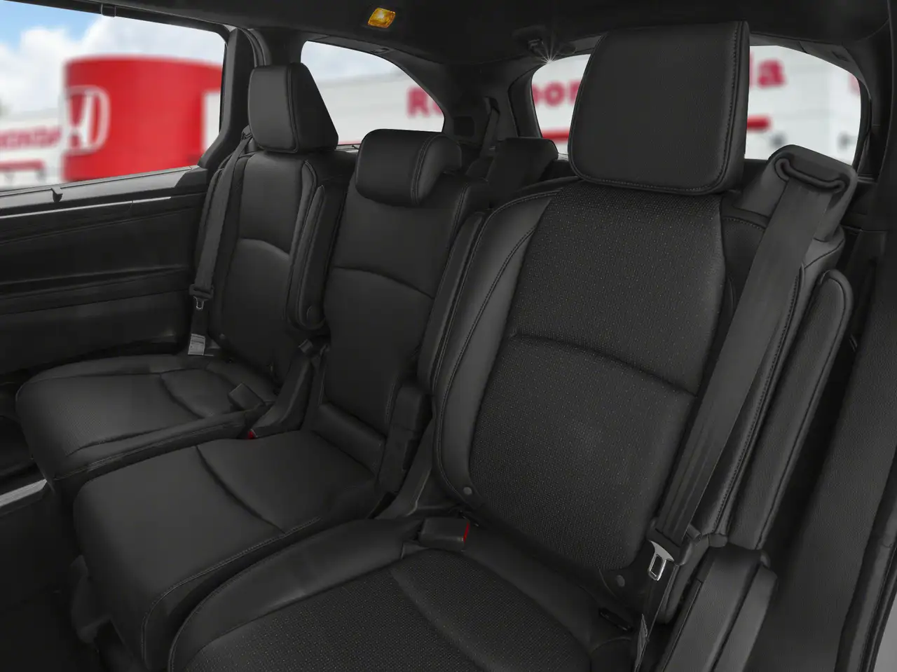 Honda Odyssey снимка Honda Odyssey