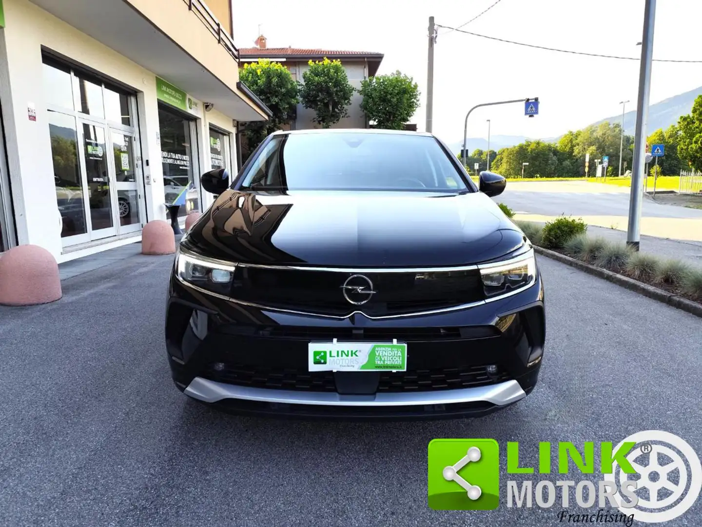 Opel Grandland 1.2 Turbo 12V 130 CV Ultimate GARANZIA INCLUSA Nero - 2
