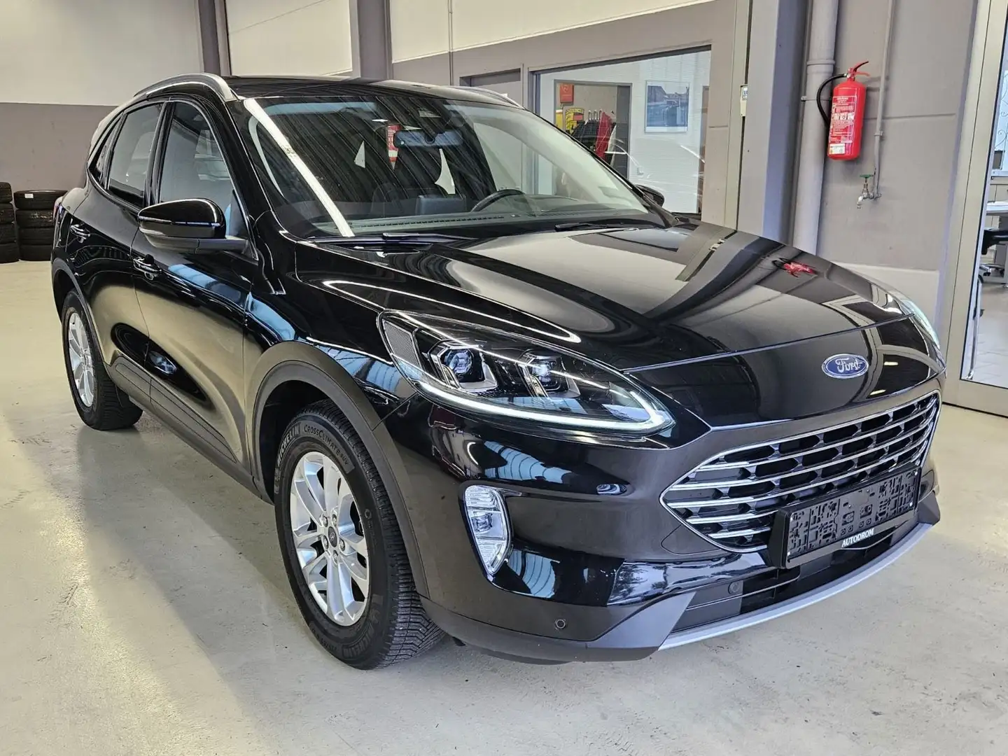 Ford Kuga Titanium 1.5 EcoBlue T +Navi+Kamera+Head-Up Schwarz - 1