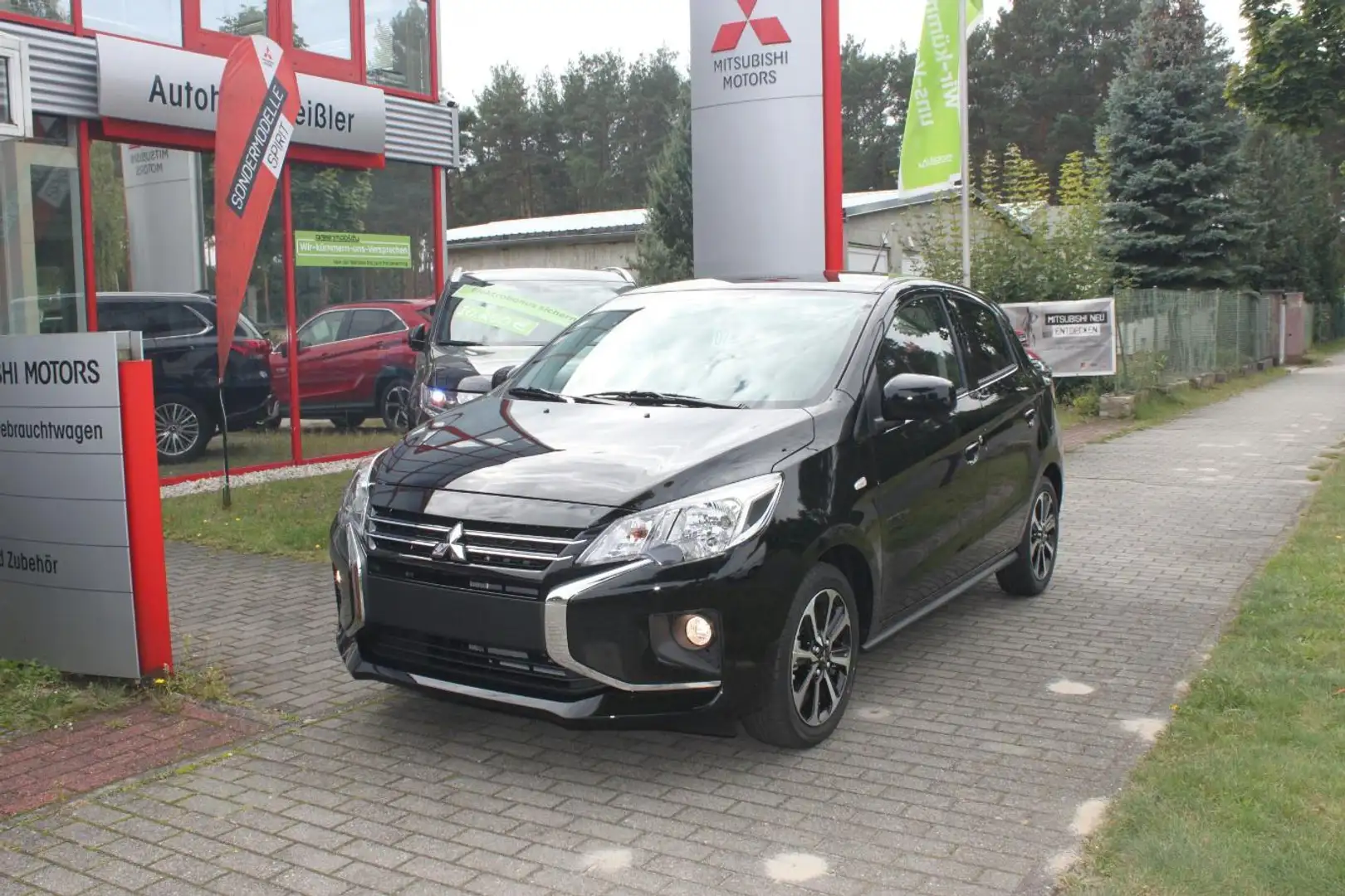 Mitsubishi Space Star Select+ 1.2 MIVEC ClearTec 5-Gang Zwart - 1